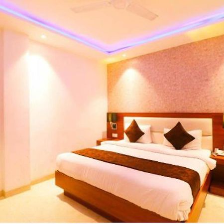 Hotel Royal Sky Luxury Near Delhi Airport New Delhi Buitenkant foto